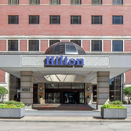 Hilton Minneapolis Esterno foto